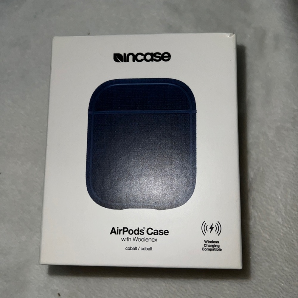 AirPods Case Navy with Woolenex
